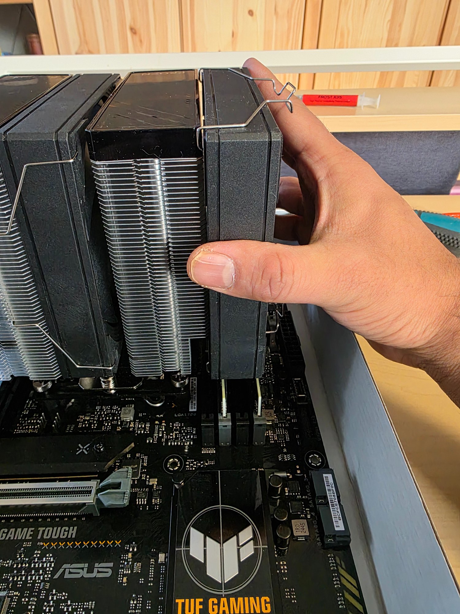 CPU Kühler Einbau